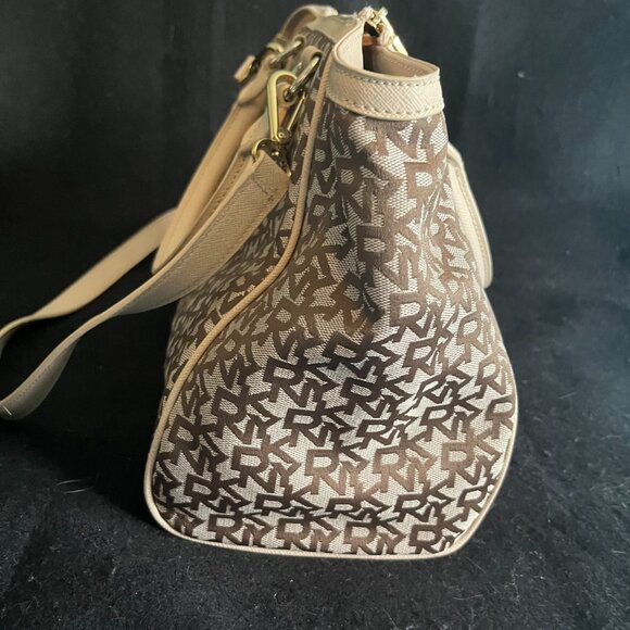 *NWT* DKNY Tan/Chocolate Brown Crossbody/Carry Handle Purse/Bag - Picture 7 of 12